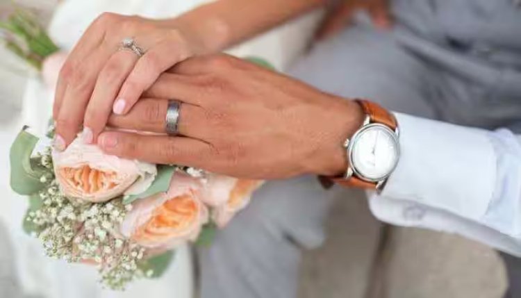 Study reveals married people who cheat don't regret it