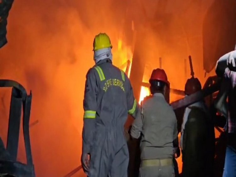 UP: Massive fire breaks out at warehouse in Vrindavan, dousing operation underway