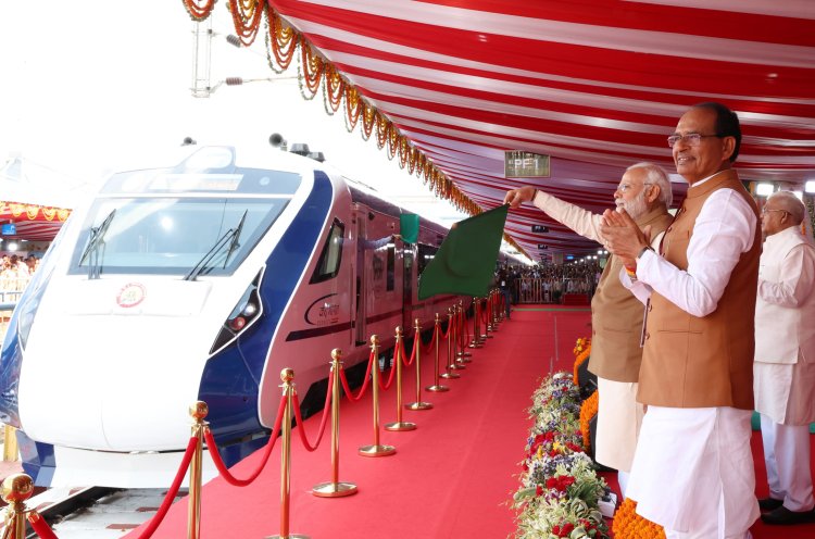 PM Modi flags off 5 Vande Bharat trains from MP's Rani Kamalapati station