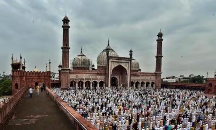 Devotees across country offer prayer on occasion of Eid-Al-Adha