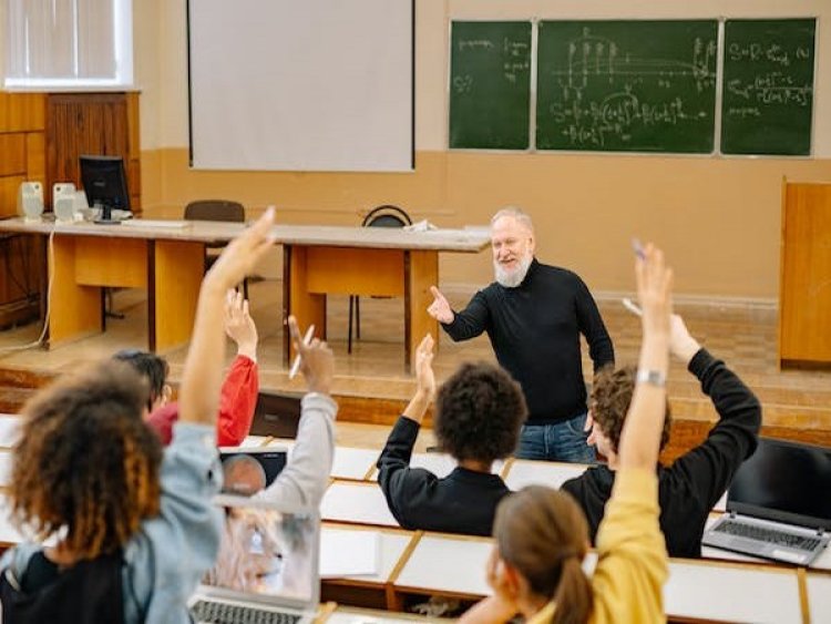 Middle-upper class children are more likely to participate in classroom discussions: Study