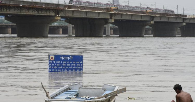Yamuna flowing above danger mark, train movements suspended on Old Loha Pul