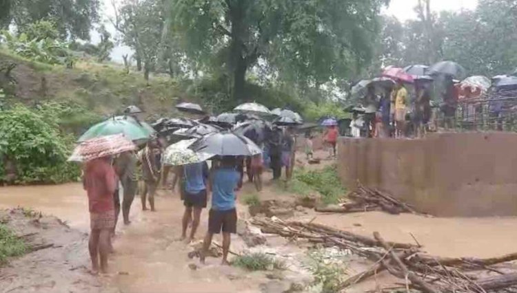 5 including kids, killed as under-construction culvert collapses in Odisha