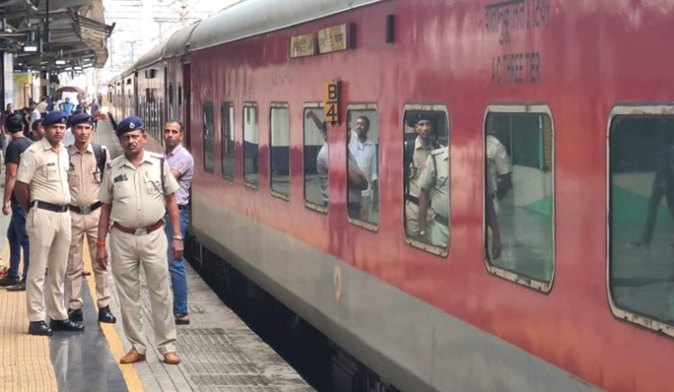 RPF constable shoots dead 4 people on Jaipur-Mumbai Express train