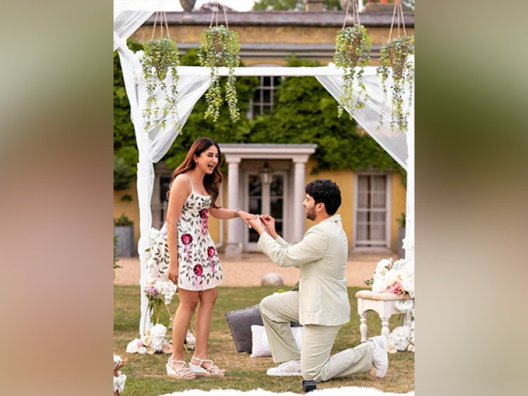 Armaan Malik gets engaged to girlfriend Aashna Shroff, says “forever has only just begun”