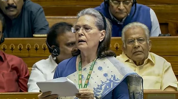 Congress demands immediate implementation of women's quota bill: Sonia