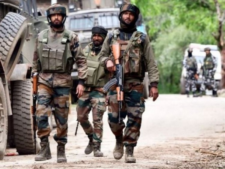 J-K: Indian Army nabs four suspects in Budgam, weapons recovered \
