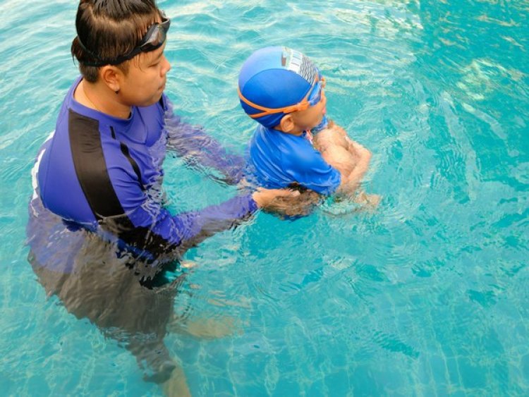 Swimming classes may discourage kids from just having fun in the pool: Research
