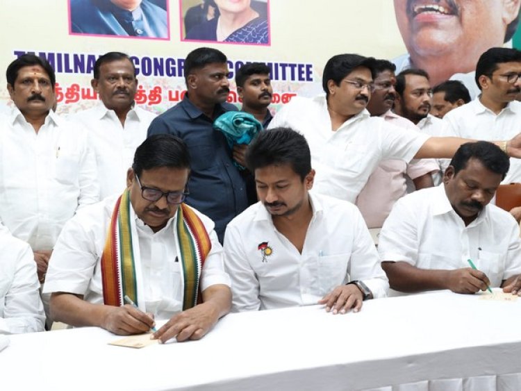TN: Congress leaders garner support for signature campaign against NEET in Chennai