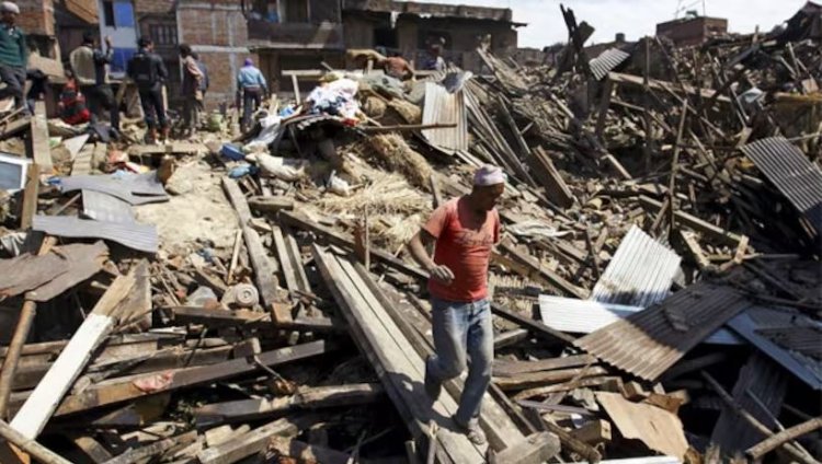 Nepal earthquake: At least 16 more people injured in aftershocks