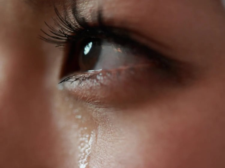 Research shows sniffing women's tears lessens aggressive behaviour in men