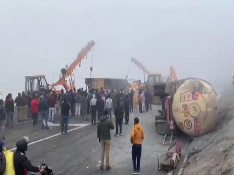 Several vehicles collide on Delhi-Lucknow Highway in UP's Hapur district amid dense fog