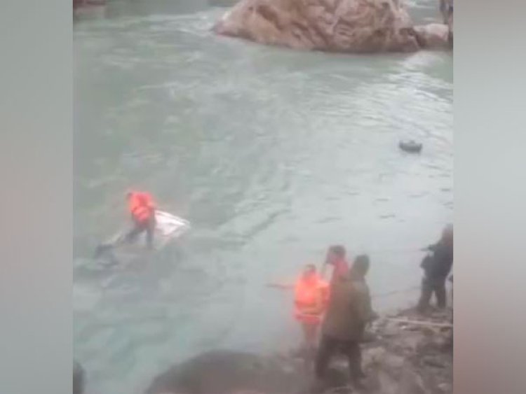 Himachal: 1 dead, 1 rescued, another missing after car falls into Sutlej River in Kinnaur; search ops on