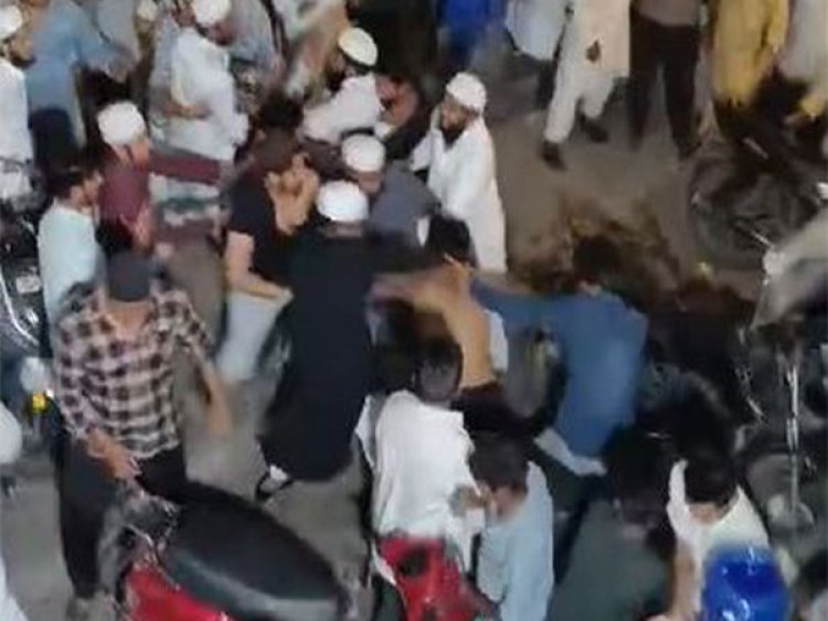 Two groups scuffle over financial dispute in Hyderabad