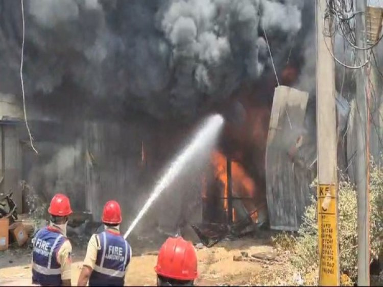 Andhra Pradesh: Massive fire engulfs godown in Ananthapuram district; no casualties