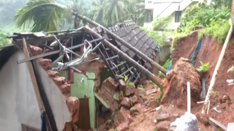 Karnataka: 4 killed after wall collapses in Mangaluru