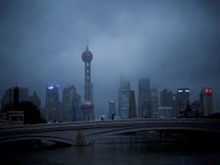 China: Flight, trains suspended as Shanghai hit by strongest typhoon in seven decades