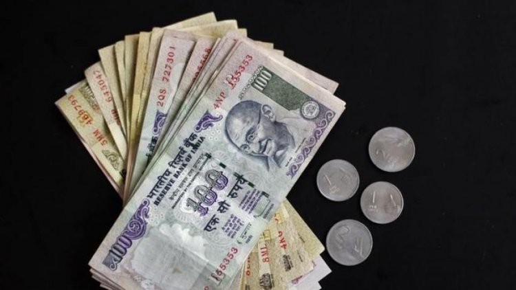 Rupee falls 10 paise to 68.98 against US dollar in early trade