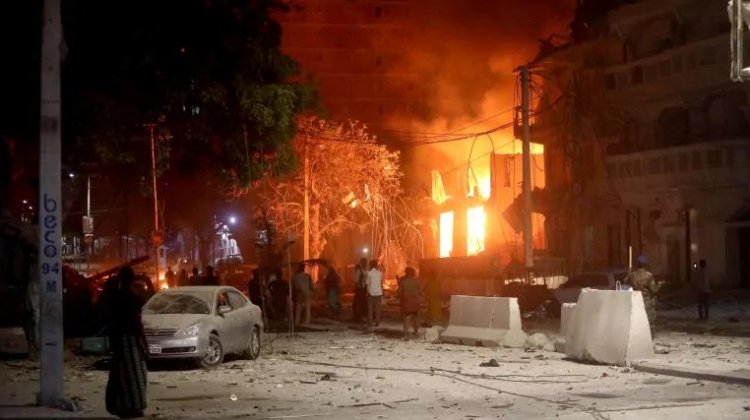 Dangerous Explosion Outside a Crowded Restaurant in Mogadishu