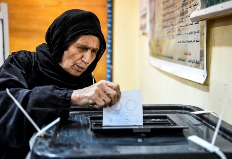 Egyptians vote in referendum to extend Sisi's rule