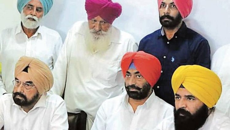 Dissident AAP MLA joins Congress in Punjab