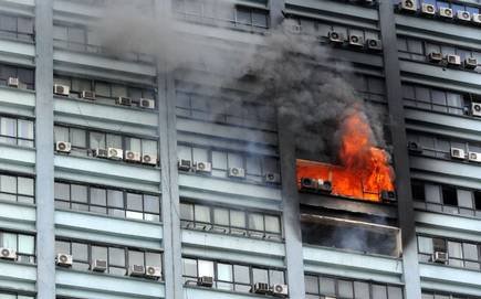 Fire in multi-storey commercial building in Kolkata