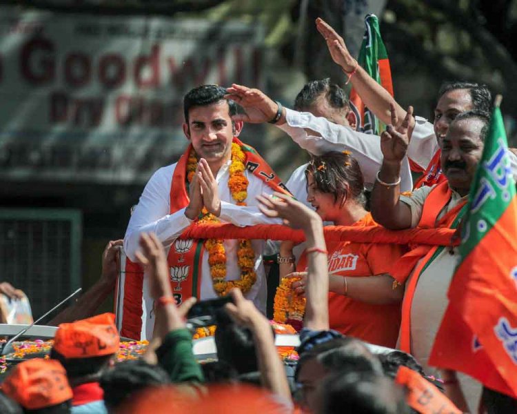 Returning officer asks police to register FIR against Gambhir for holding rally without permission