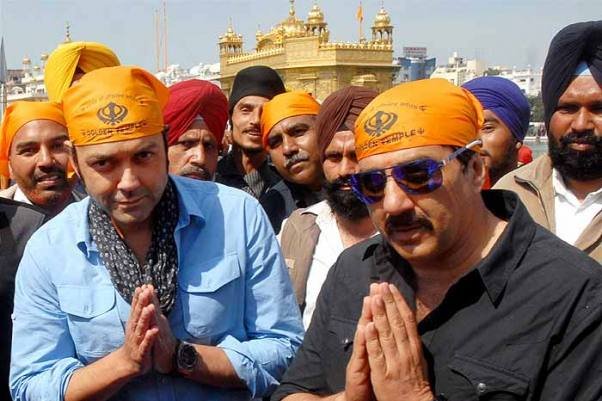 Sunny Deol pays obeisance at Golden Temple; to file nomination papers