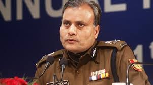 Delhi Police Commissioner reviews security for LS poll