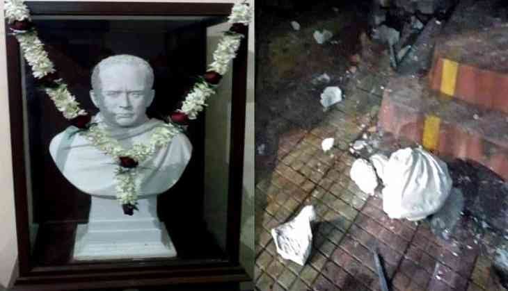 PM says TMC goondas broke Vidyasagar's statue, BJP govt will install grand statue