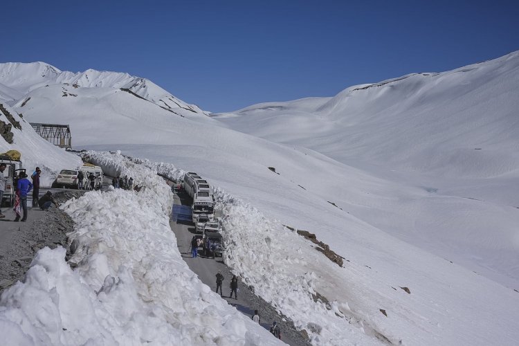 Rohtang Pass reopens after 6 months