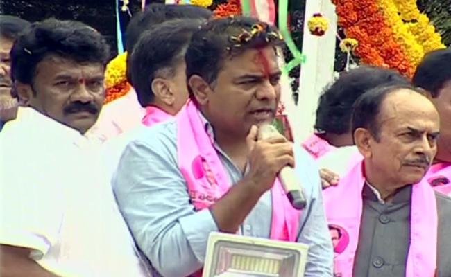 LS polls: TRS upbeat on 16 seats, BJP hopes to pull off surprises in T'gana
