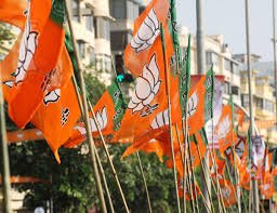 BJP crosses 300 mark, Cong bags 52 as counting nears end