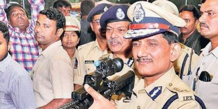 Andhra top cop shunted out