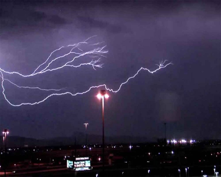 At least 19 killed due to dust storm, lightning in UP