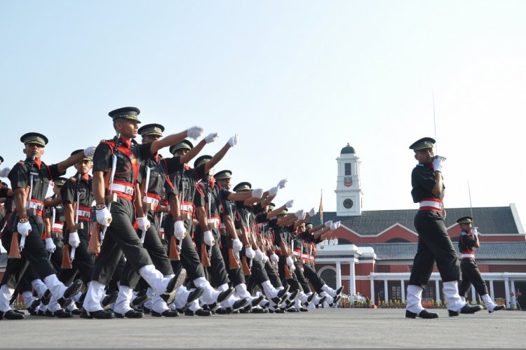 382 cadets commissioned into Army