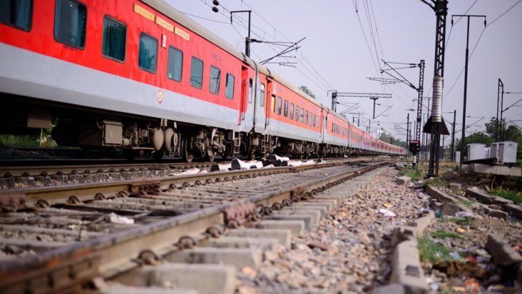 4 run over by Rajdhani Express in UP's Etwah