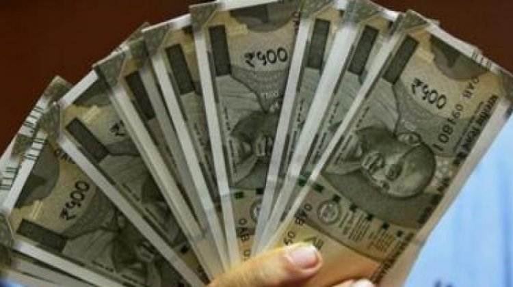 Rupee recovers 21 paise against US dollar