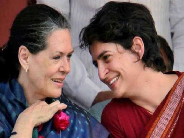 Sonia, Priyanka visit Raebareli for thanking voters