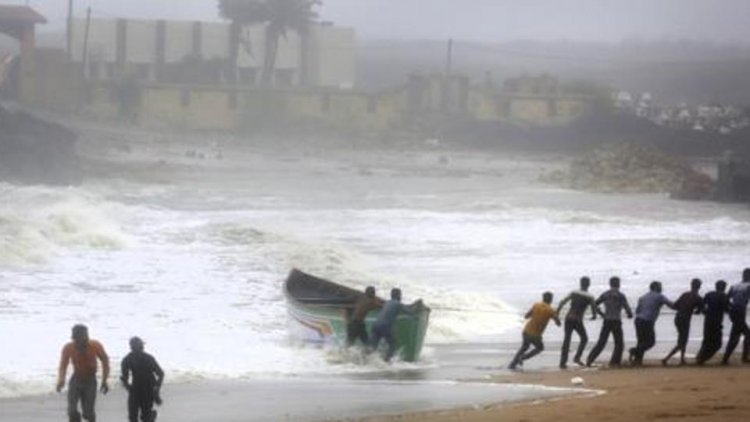 Cyclone Vayu: Power supply disrupted in 560 Guj villages