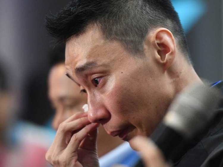 Tears as badminton star Lee quits after cancer battle
