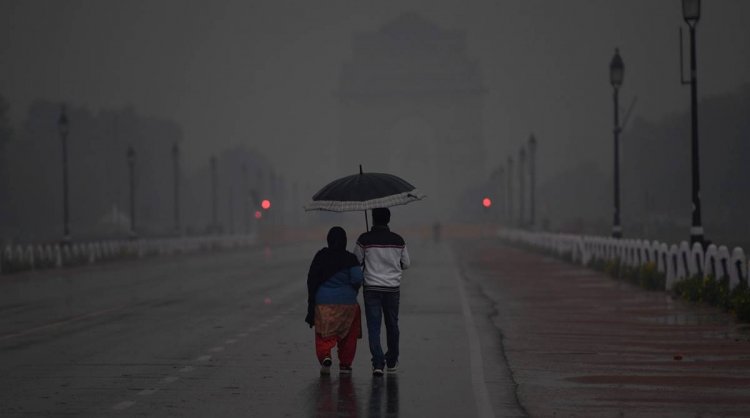 Met dept predicts light rain in Delhi on Monday