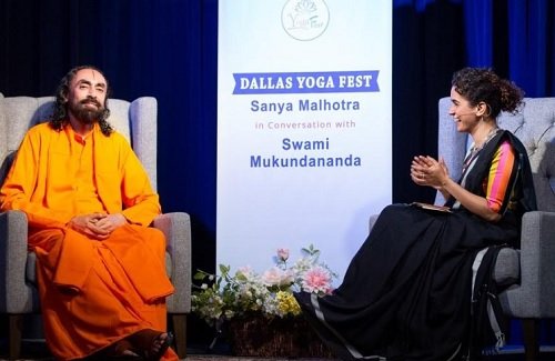 Swami Mukundananda joins Sanya Malhotra in Dallas Yoga Fest