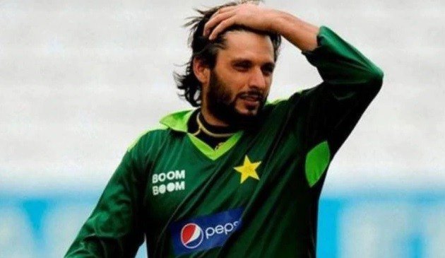 Afghanistan batsmen disappoint, Afridi shines again with four-for