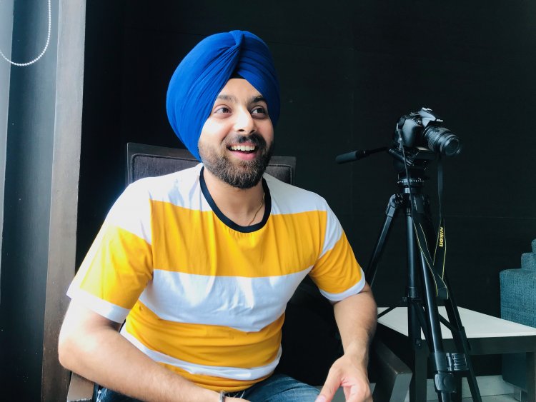 Actor Kanwalpreet Singh Cheers For Team India In A Reliance Trends Commercial #Trend Your Luck