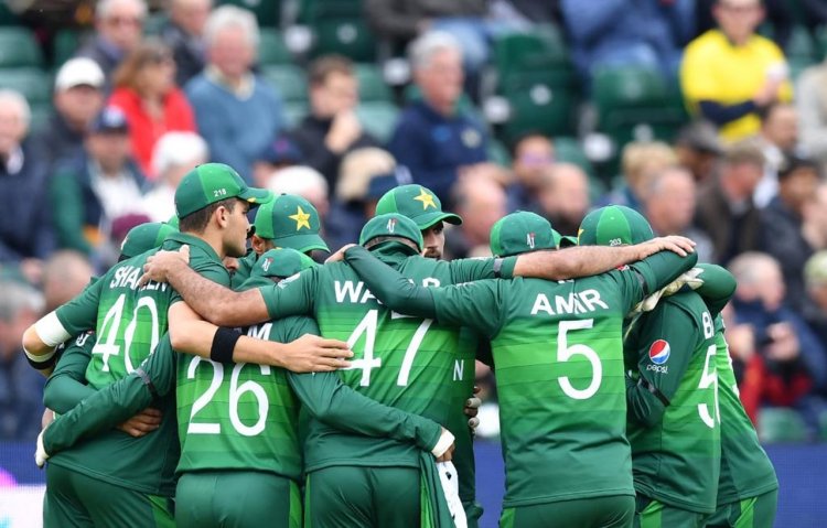Pakistan eye freak result against Bangladesh for improbable semifinal spot
