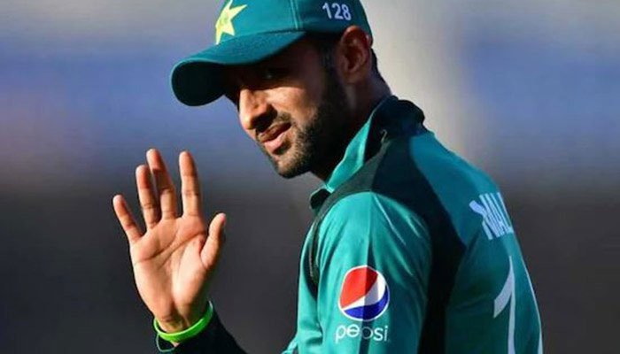 Pakistan's Malik confirms ODI retirement after World Cup exit