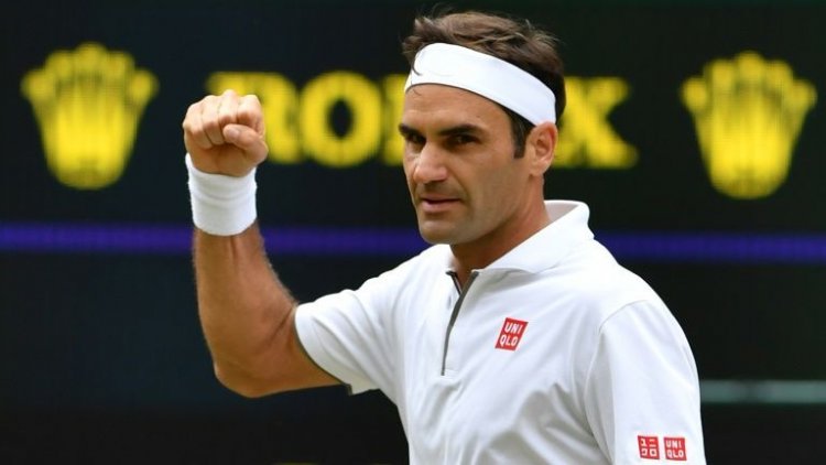 Federer posts new Slam record as favourites cruise into Wimbledon last 16