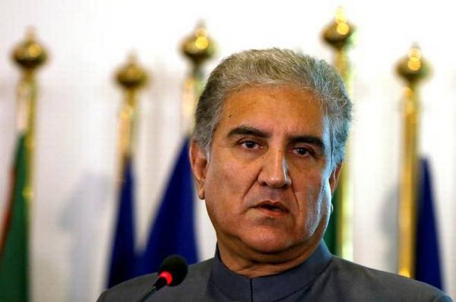 Pakistan foreign minister Qureshi heckled in London over media freedom