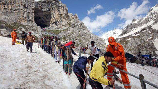 12th batch of 5,395 pilgrims leaves Jammu for Amarnath